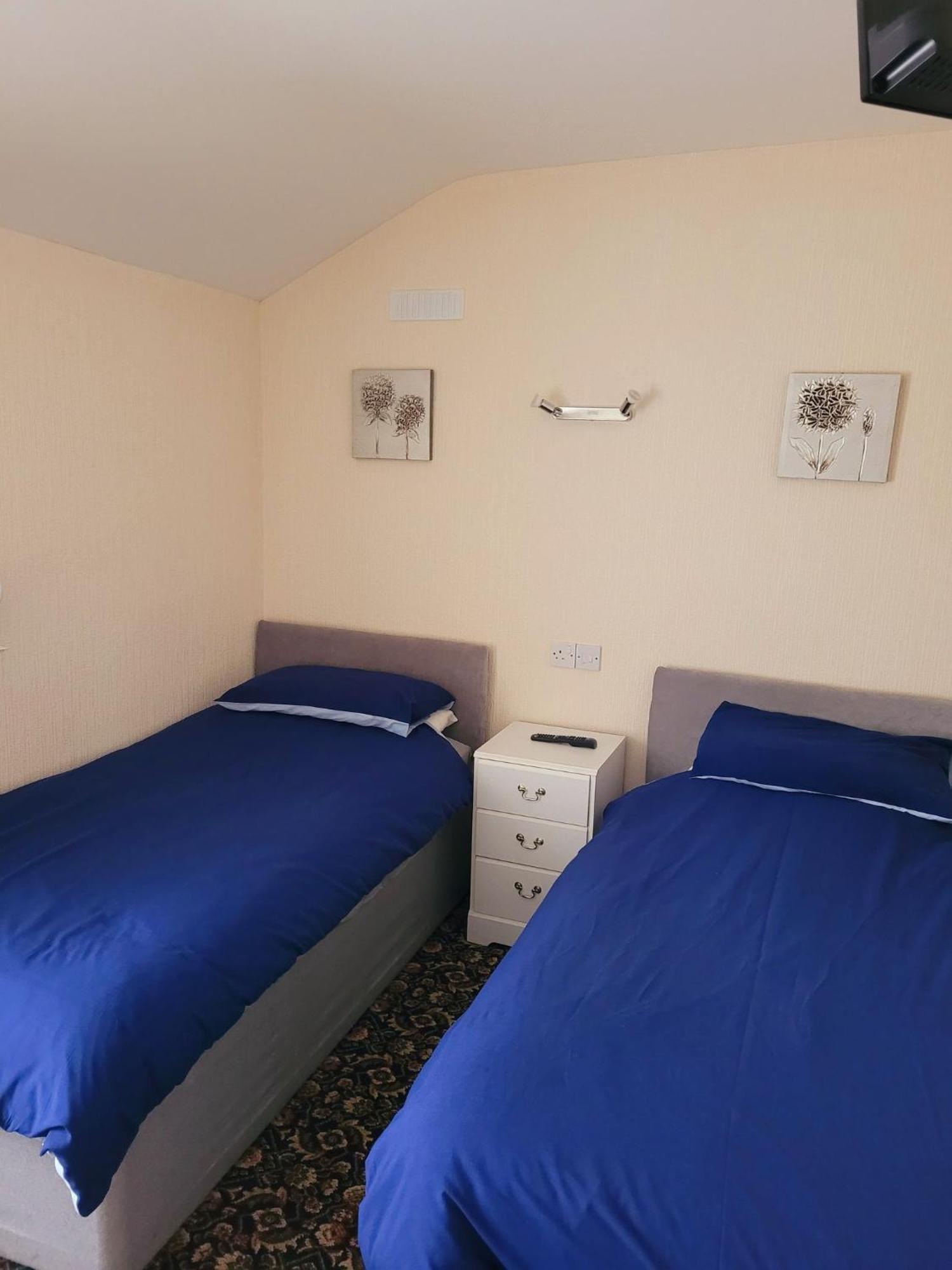The Clevedon Bed & Breakfast Blackpool Exterior photo